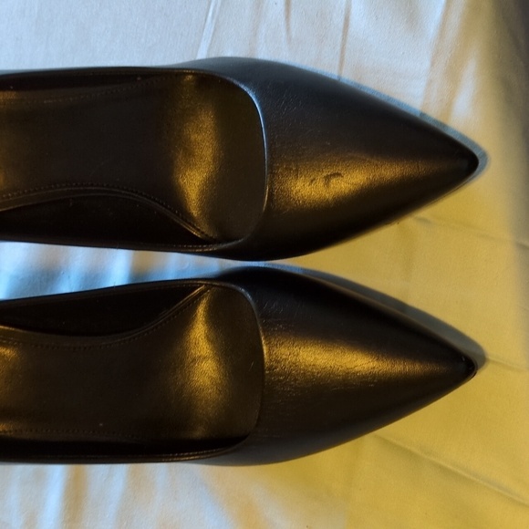Michael Kors Dorothy Leather Heels Sleek Pointed Toe Rubber Outsole Black W US 5 - Picture 7 of 13